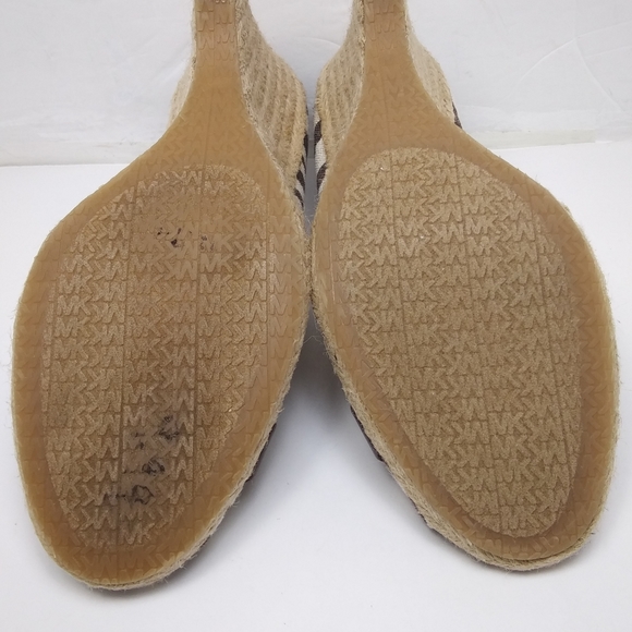 MICHAEL KORS Meg Ivory & Brown Zebra Canvas Gold Logo Jute Wedge Sandals LikeNew - Picture 6 of 8